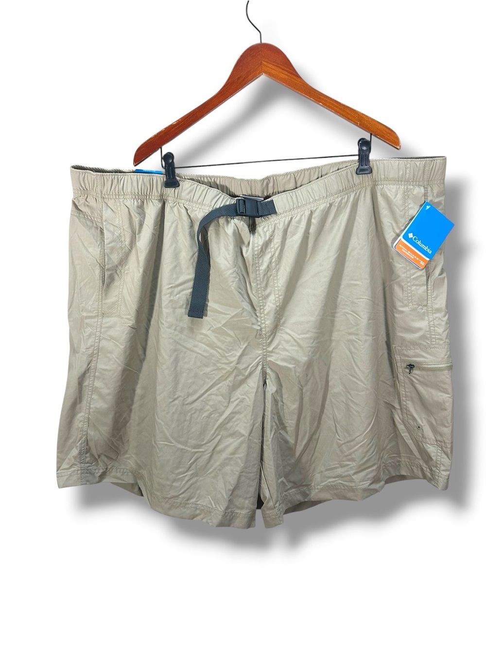 NWT Columbia Men's Light Khaki Cargo Belted Shorts Size 4X
